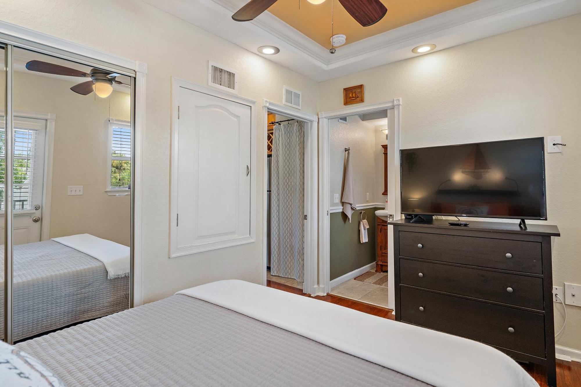 Wine-Dine-Sunshine Cozy Flat In The Heart Of Dtsp Villa เซนต์ปีเตอร์สเบิร์ก ภายนอก รูปภาพ